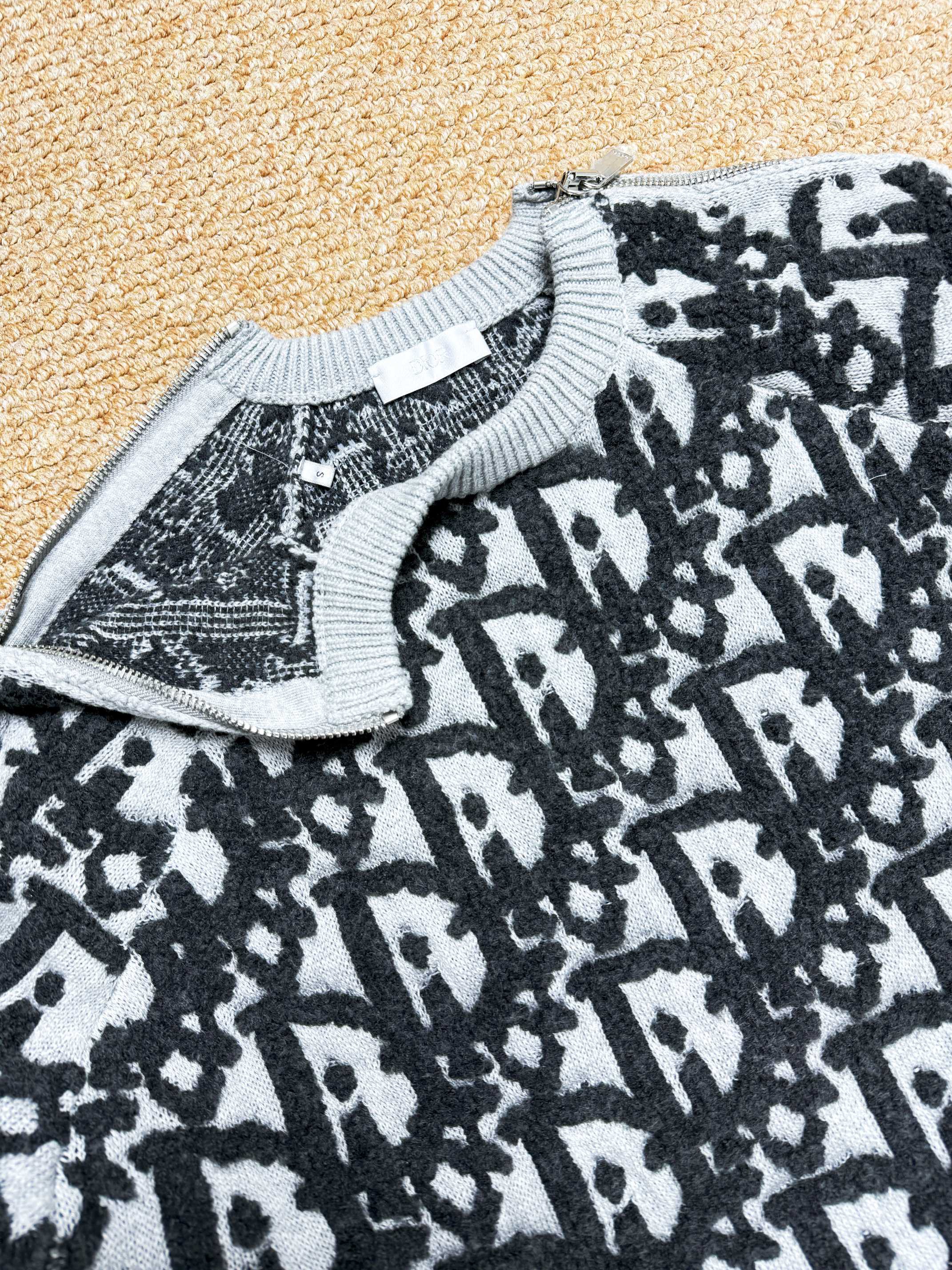 Dior 디올 양모 혼방 자카드 니트 스웨터 15