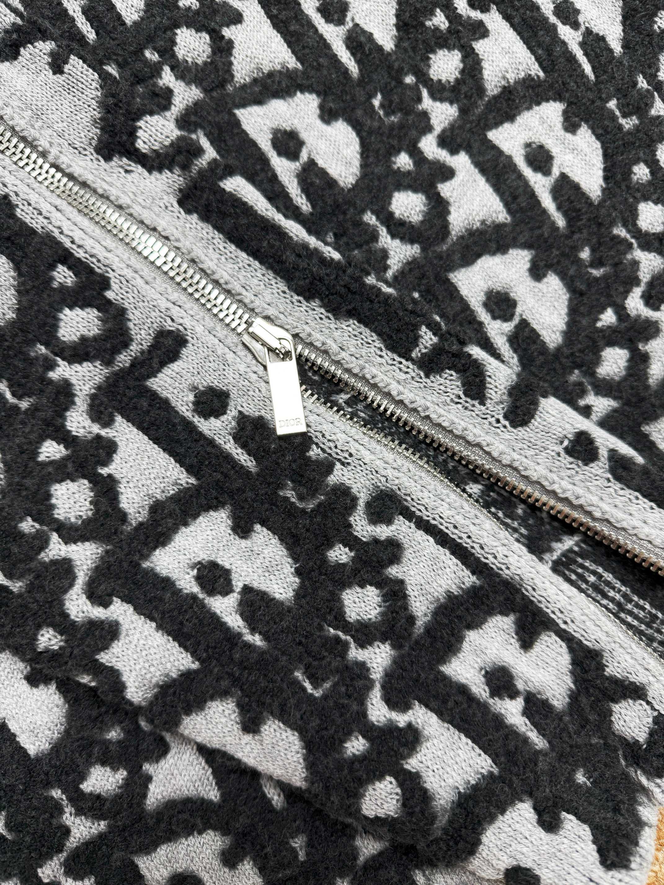 Dior 디올 양모 혼방 자카드 니트 스웨터 17