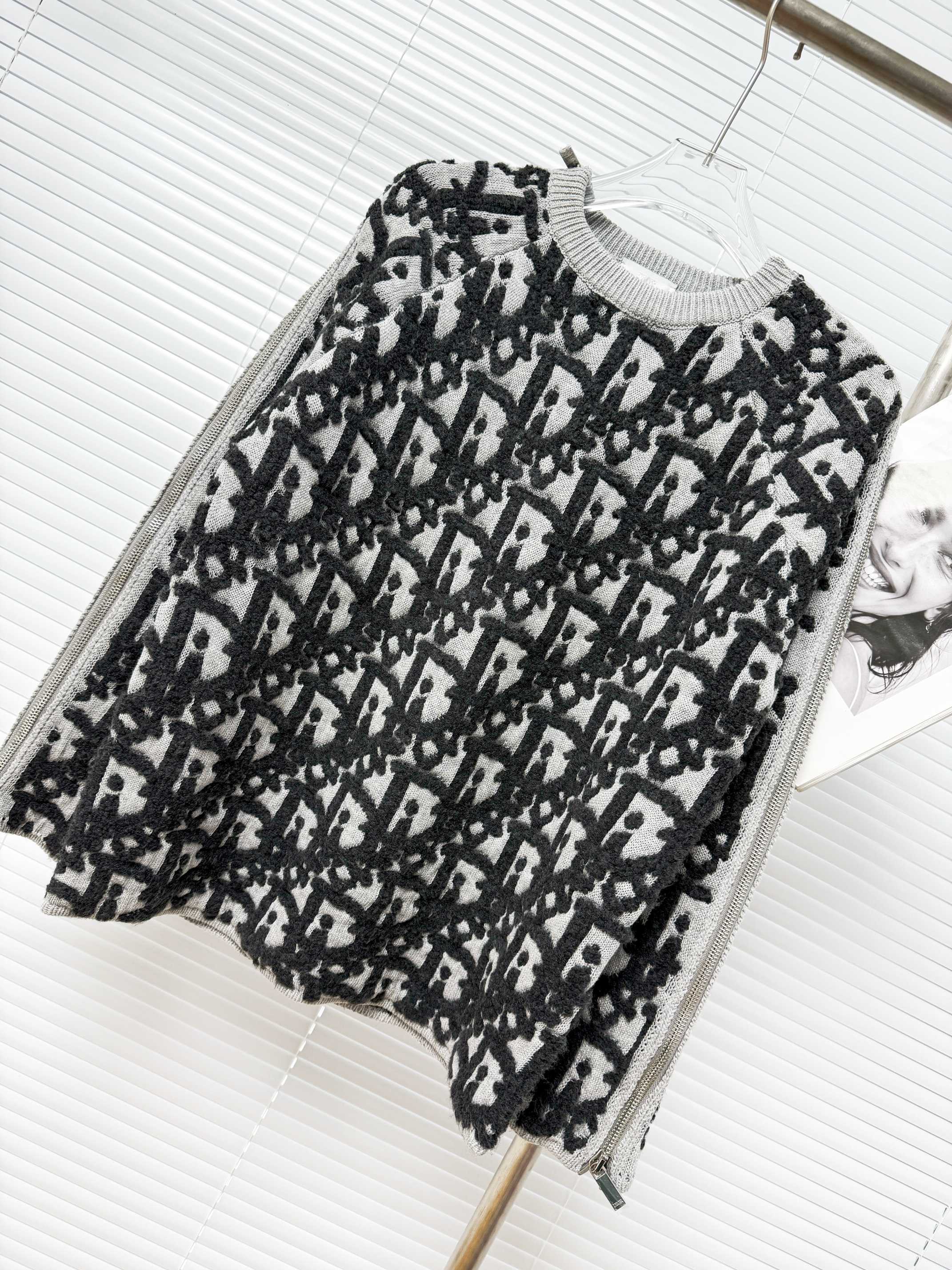 Dior 디올 양모 혼방 자카드 니트 스웨터 19