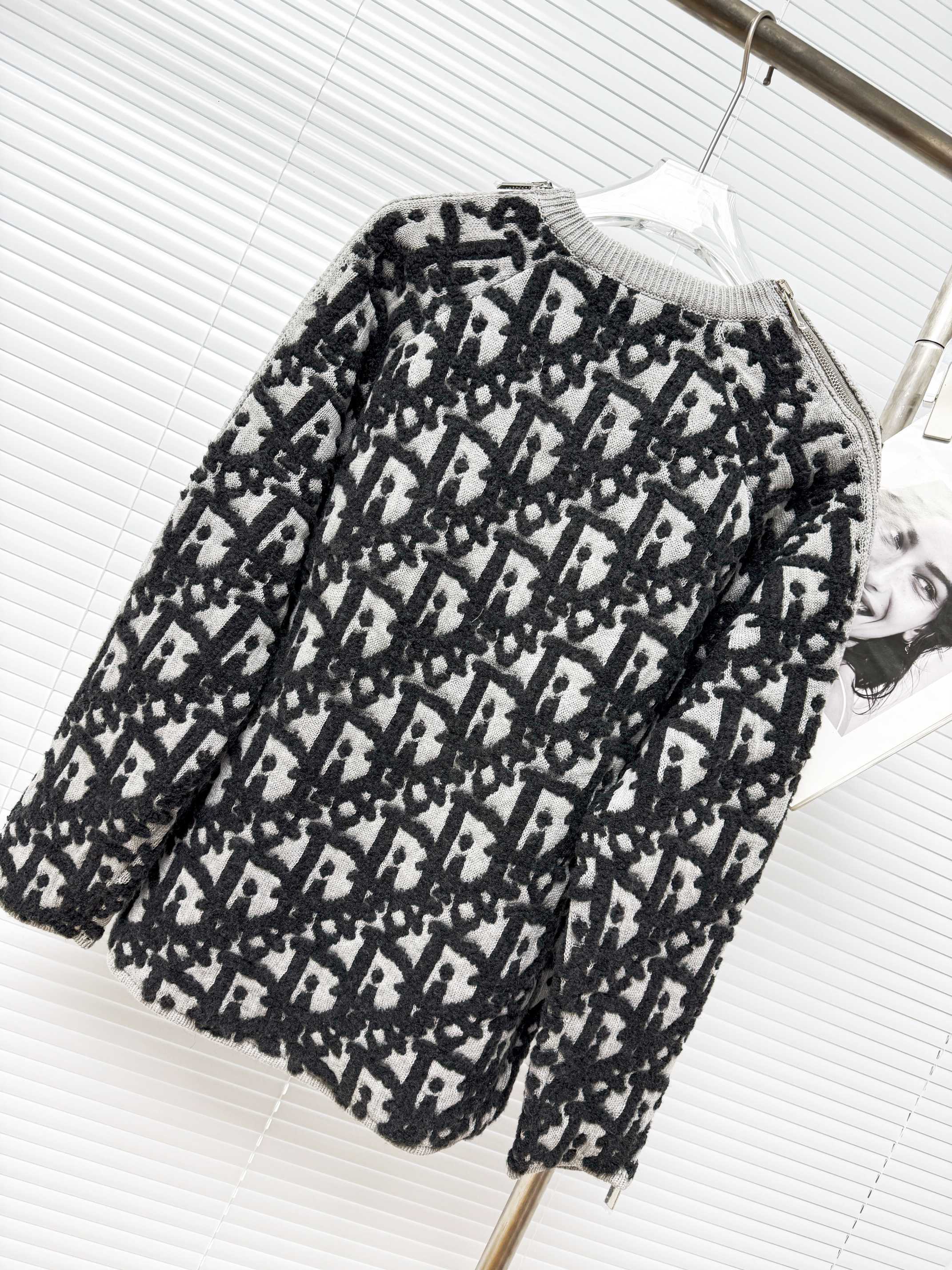 Dior 디올 양모 혼방 자카드 니트 스웨터 20