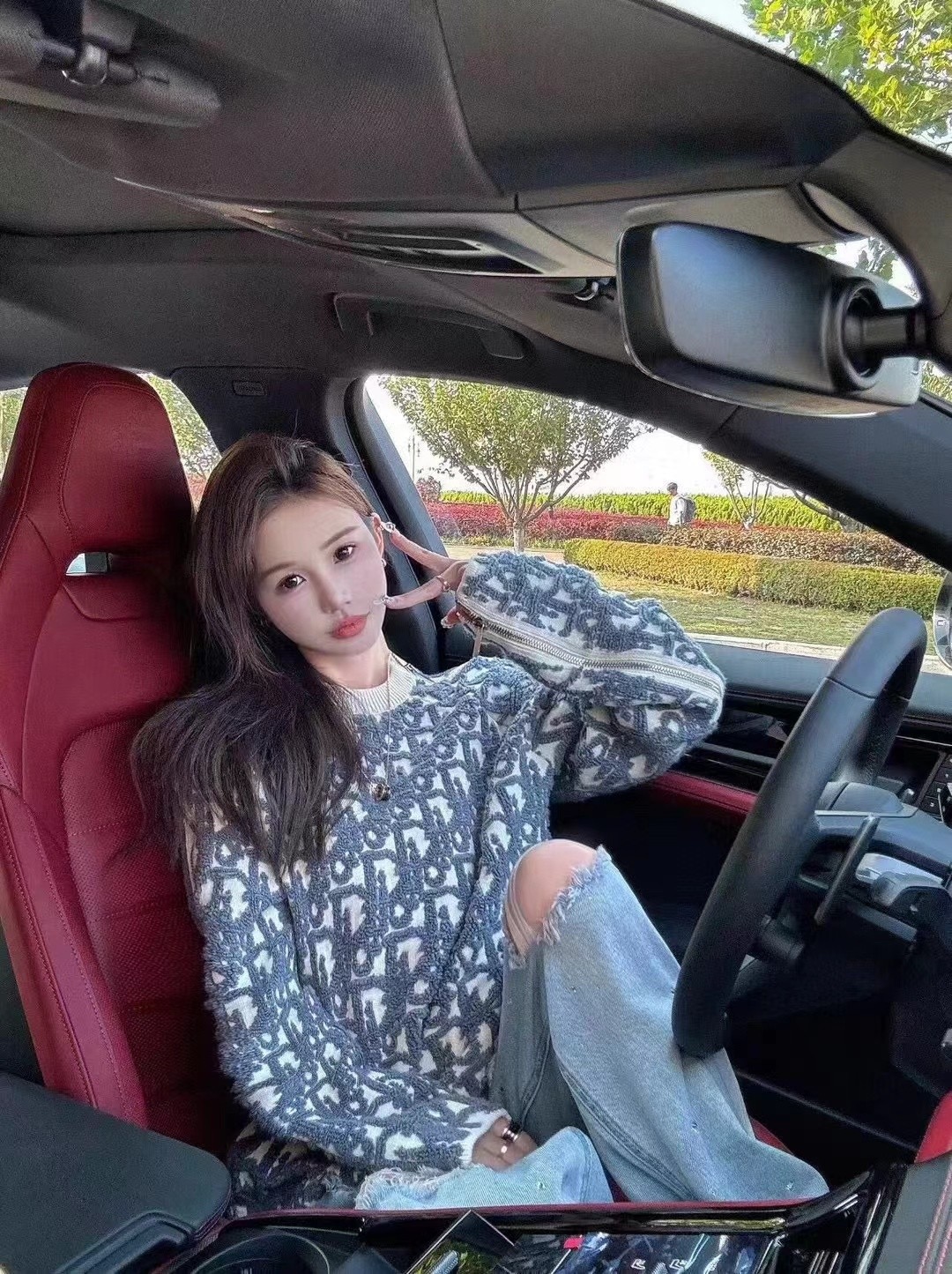 Dior 디올 양모 혼방 자카드 니트 스웨터 4