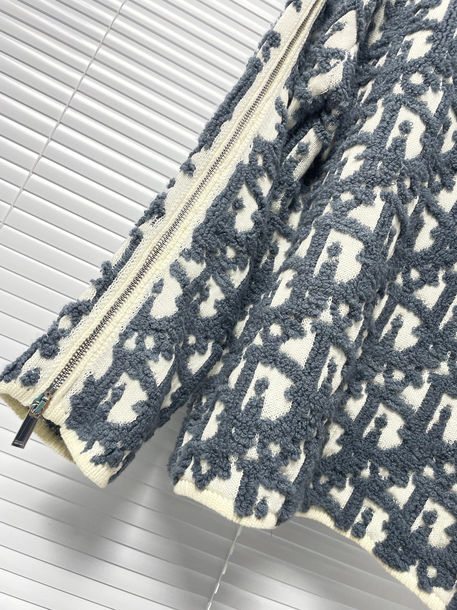 Dior 디올 양모 혼방 자카드 니트 스웨터 16