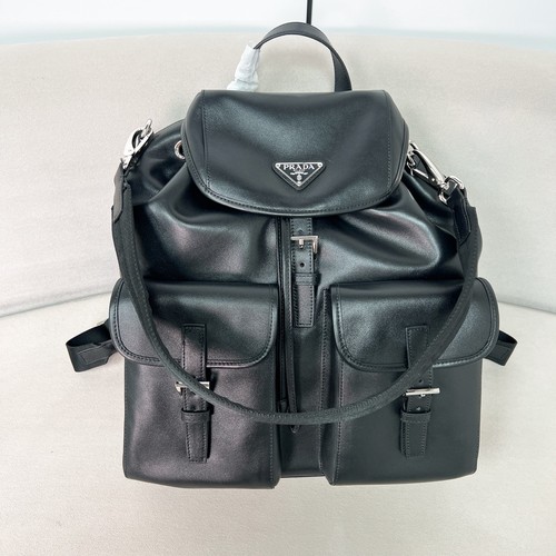 Prada Zaino Large Nappa Lambskin Black Backpack 프라다 자이노 라지 2VZ110 나파 램스킨 블랙 백팩 39cm