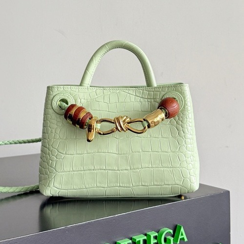 BOTTEGA VENETA 보테가베네타 미니 안디아모 악어가죽 토트백 22CM