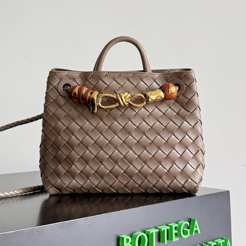 Bottega Veneta 보테가베네타 Andiamo 인트레치아토 토트 크로스백 25CM