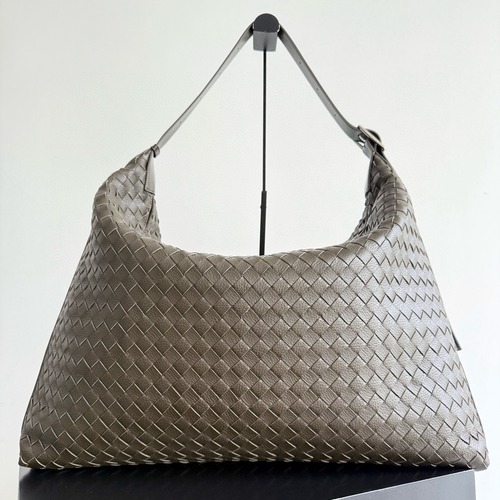 BOTTEGA VENETA 보테가베네타 트래블러 인트레치아토 사슴가죽 호보 백