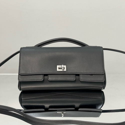 Balenciaga 발렌시아가 Bel Air 클러치 백 26.9CM