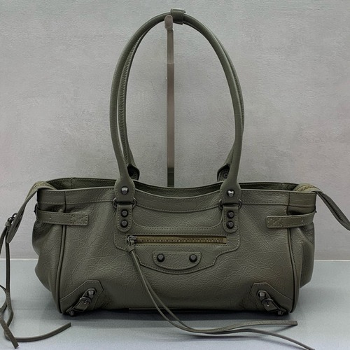 BALENCIAGA 발렌시아가 LE CITY 그린 이스트웨스트 오일드 레더 숄더백 31CM