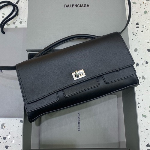 BALENCIAGA 발렌시아가 벨에어 벨 에어 클러치 플랩 백 24CM