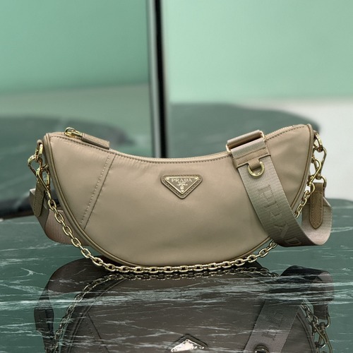 Prada 프라다 Re-Nylon 하프문 체인 숄더백 30CM