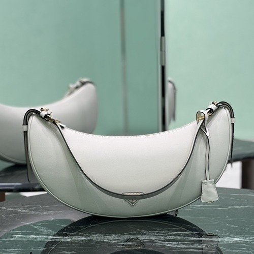 Prada 프라다 새들 레더 호보 숄더백 42CM