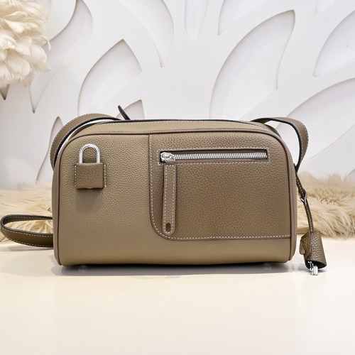 Hermes 에르메스 남성 소가죽 크로스바디 숄더백 28CM