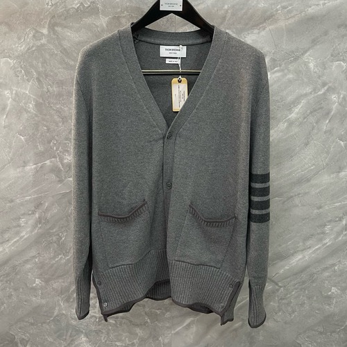 Thom Browne 톰브라운 TBV 사선완장 V넥 니트 가디건