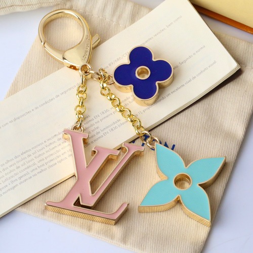 Louis Vuitton 루이비통 모노그램 플라워 LV 로고 키링 참