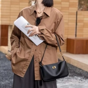 Balenciaga 발렌시아가 2025 로데오 슬링 포쉐트 (금장,은장) 22CM