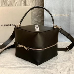 Balenciaga 발렌시아가 2024 4x4 백 16CM