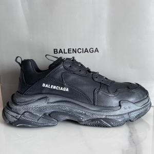 Balenciaga 발렌시아가 2025 트리플 S 스니커즈 (남녀공용) (2색) (7월)