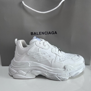 Balenciaga 발렌시아가 2025 트리플 S 스니커즈 (남녀공용) (2색) (7월)