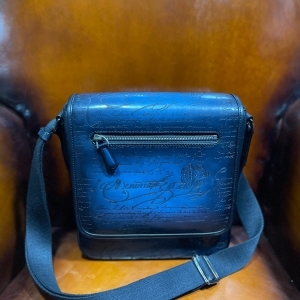 Berluti 벨루티 메신저백 26CM