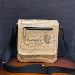 Berluti 벨루티 메신저백 26CM