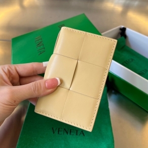 Bottega Veneta 보테가 베네타 2023 카드지갑 11cm (2색)