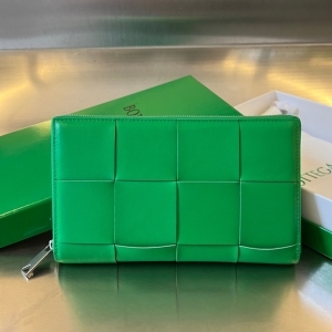 Bottega Veneta 보테가 베네타 2023 카세트 지퍼 어라운드 지갑 19cm (2색)