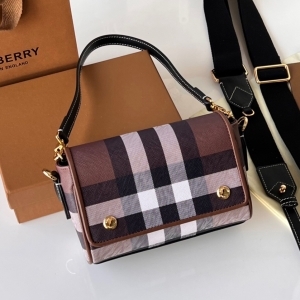 Burberry 버버리 2023 빈티지 숄더백 18.5cm