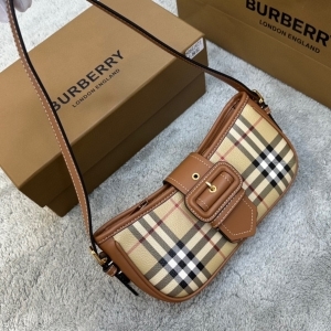 Burberry 버버리 2023 체크 버클 호보백 26cm