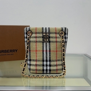 Burberry 버버리 2023 체크 부클레 롤라 버킷백 20cm