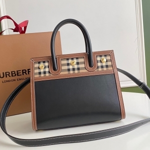 Burberry 버버리 2023 타이틀 토트백 26cm/32cm