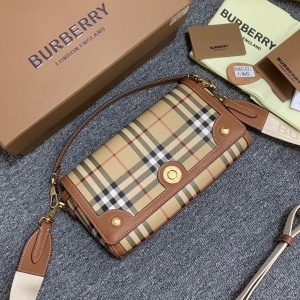 Burberry 버버리 2023 탑 핸들 노트백 24CM