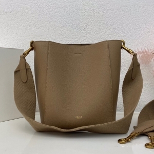 Celine 셀린느 2024 상글 버킷백 25CM