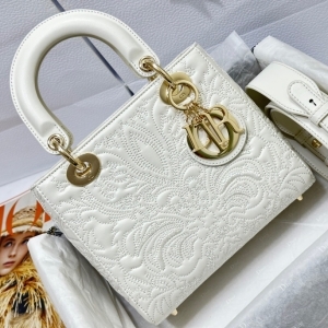 DIOR 디올 2023 레이디백 20CM