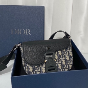 DIOR 디올 2023 새들 스트랩백 19.5cm