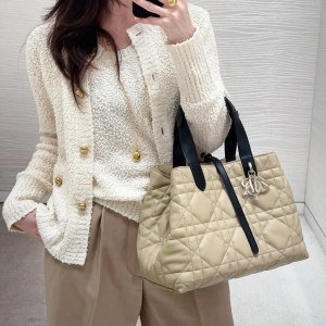 Dior 디올 2025 뚜주흐 스몰백 23cm 