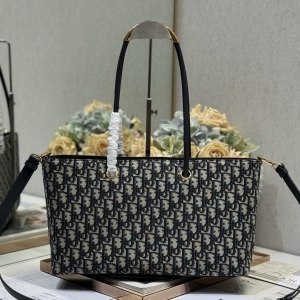 Dior 디올 2024 뚜주흐백 37CM