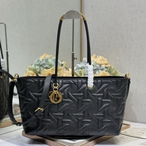 Dior 디올 2024 뚜주흐백 37CM