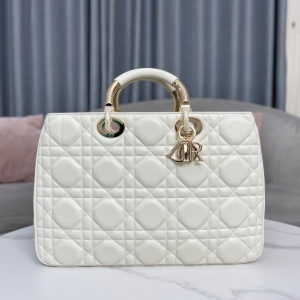 Dior 디올 2023 레이디백 38CM