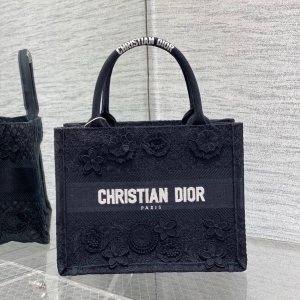 Dior 디올 2023 D-레이스 북 토트백 26.5CM