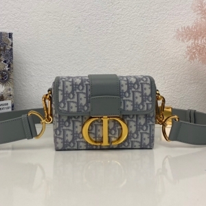 Dior 디올 2023 30 몽테인 이스트 웨스트 체인백 17.5CM