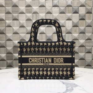 Dior 디올 2023 미니 북 토트백 24cm