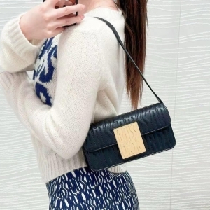 Dior 디올 2024 미스 디올 플랩백 18CM