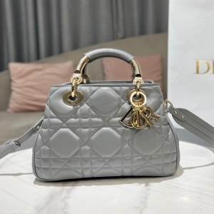 Dior 디올 2023 LADY 95.22 백 24CM