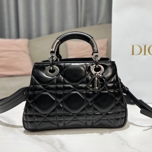Dior 디올 2023 LADY 95.22 백 24CM