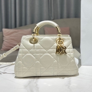 Dior 디올 2023 LADY 95.22 백 24CM
