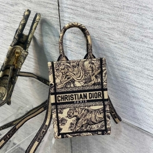 Dior 디올 2023 북 토트 미니 휴대폰백 18CM