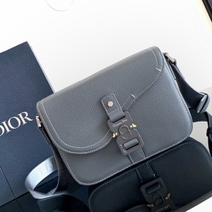 Dior 디올 2025 새들 스몰 플랩 스트랩백 23CM