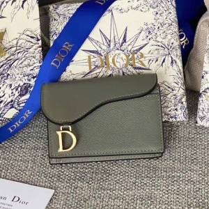 Dior 디올 2025 새들 스몰 플랩 스트랩백 23cm (2색) (8월) 1
