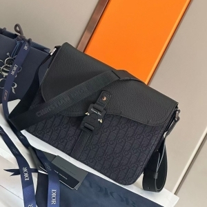 Dior 디올 2024 새들 메신저백 31CM