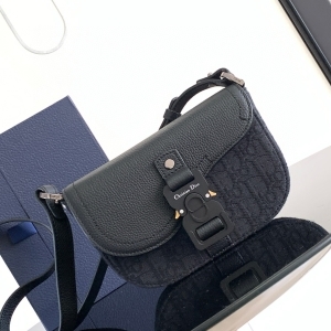 Dior 디올 2025 새들 미니 플랩 메신저백 19.5CM